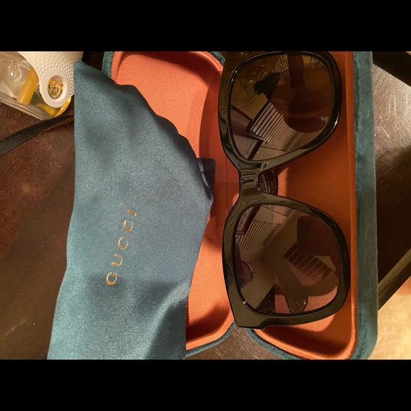 Authentic Gucci sunglasses main image 3